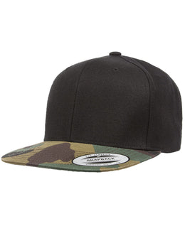 Yupoong 6-Panel Structured Flat Visor Cap 6089 | Black/ Camo - Front
